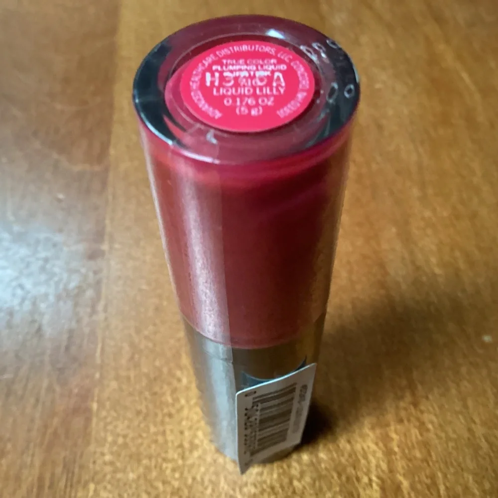 NUANCE SALMA HAYEK True Color PLUMPING LIQUID LIPSTICK #710 Liquid Lilly